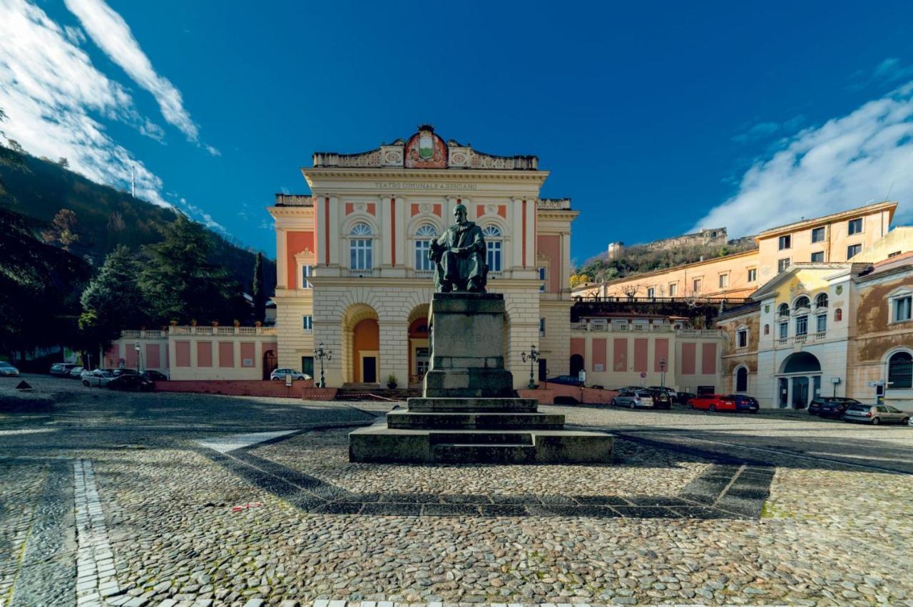 Cosenza Luxury Apartment Buitenkant foto