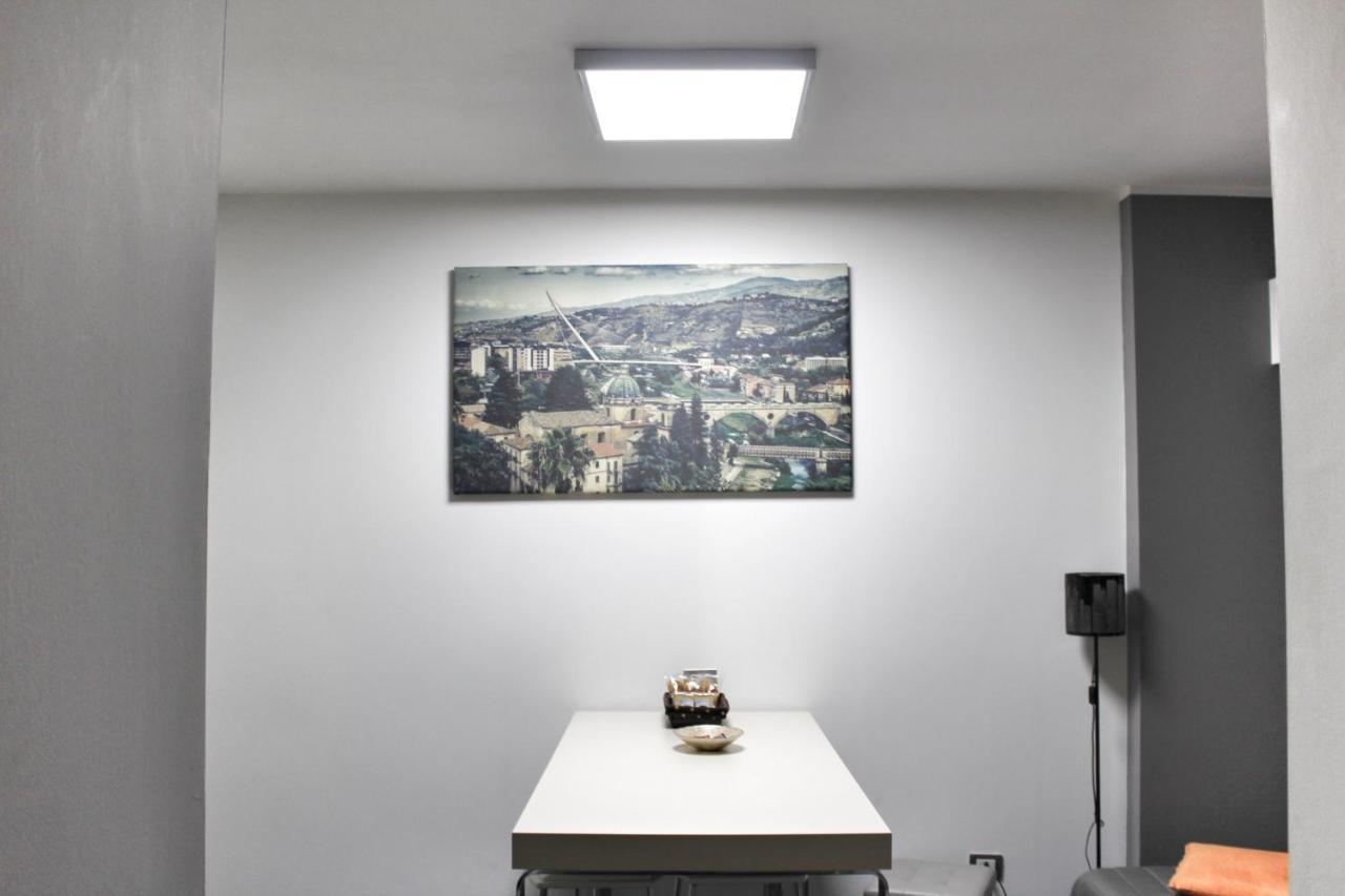 Cosenza Luxury Apartment Buitenkant foto